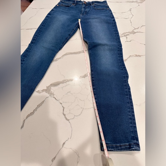 🌸Women’s mid rise LOFT stretch skinny jeans size 4 🌸 - Picture 2 of 7